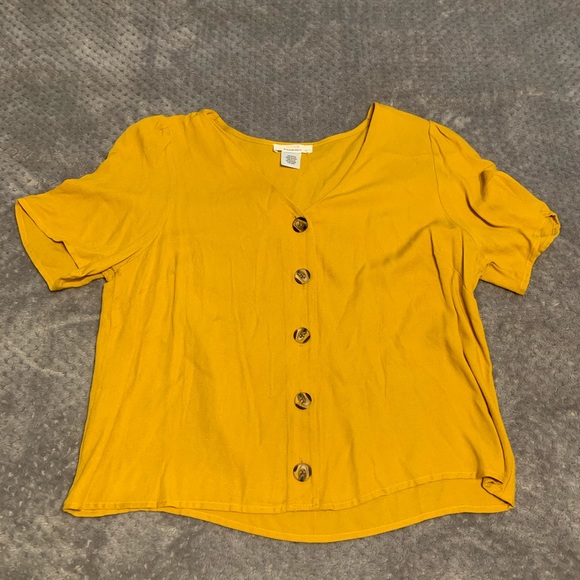 URBAN Romantics Tops - Mustard Button-up shirt